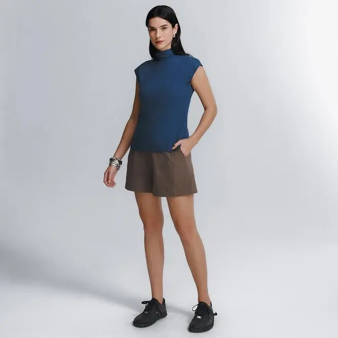 Blusa Gola Alta High Neck