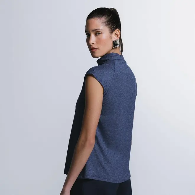 Blusa Gola Alta High Neck