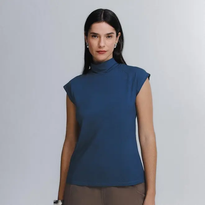 Blusa Gola Alta High Neck