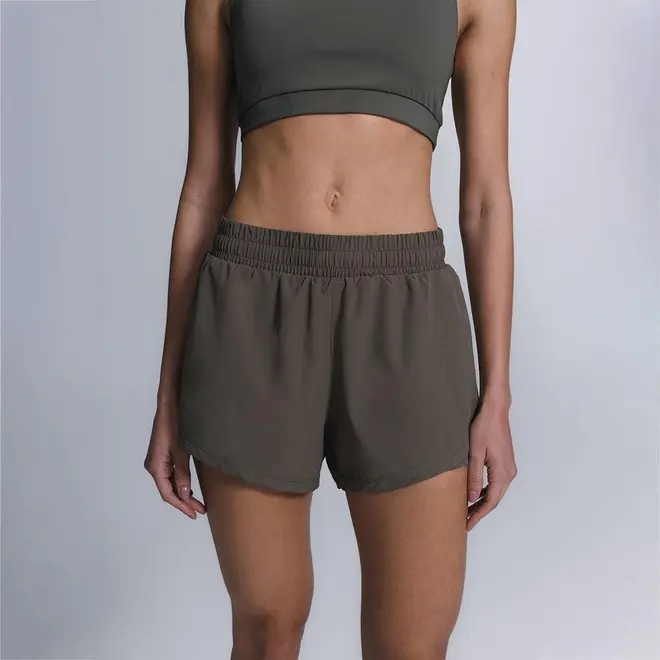 Shorts Esportivo Boost